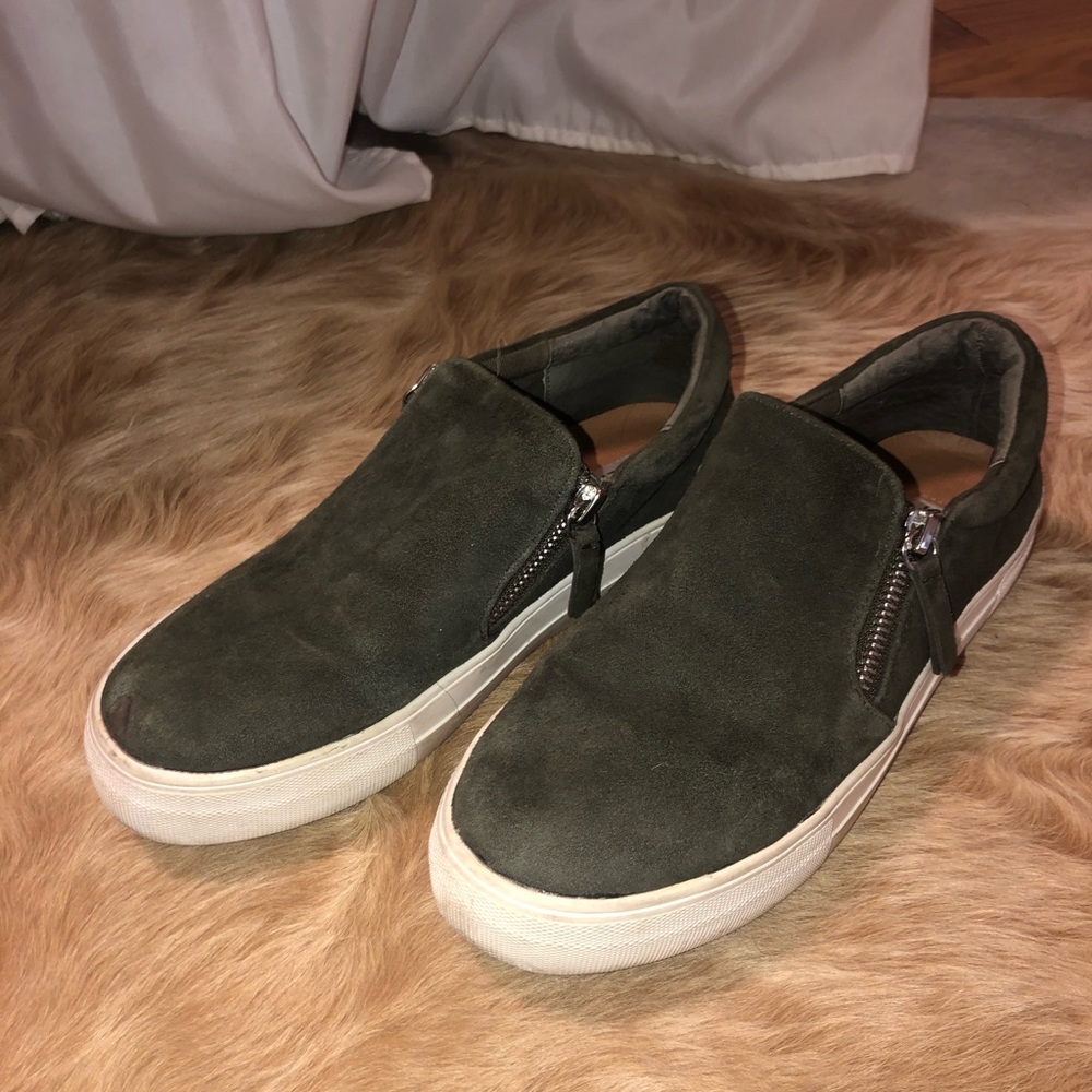 Steve Madden Platform Slip Ons
